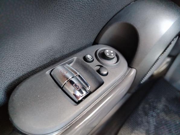 Mini Hatch III (F55/F56) Рестайлинг с пробегом 2020 года, цена 1 990 000 рублей, 84981 км, хэтчбек, Автокод Объявления