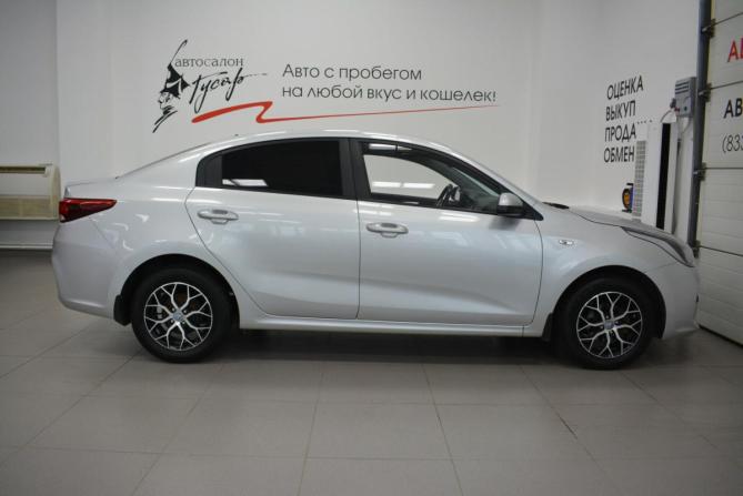 Kia Rio IV с пробегом 2019 года, цена 1 349 000 рублей, 165000 км, седан, Автокод Объявления