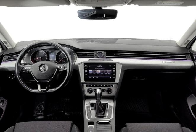 Volkswagen Passat B8 с пробегом 2018 года, цена 1 620 000 рублей, 193669 км, седан, Автокод Объявления