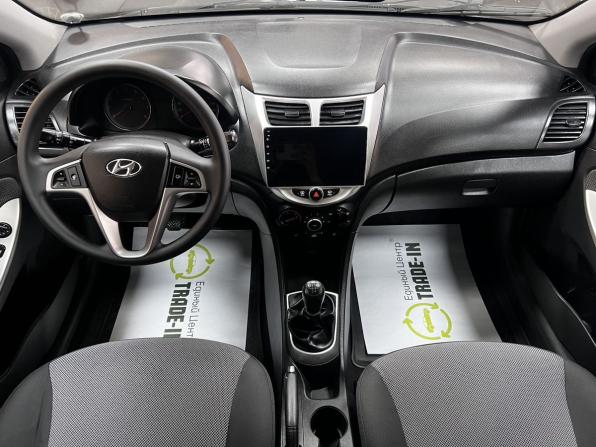 Hyundai Solaris I с пробегом 2012 года, цена 625 000 рублей, 251788 км, хэтчбек, Автокод Объявления