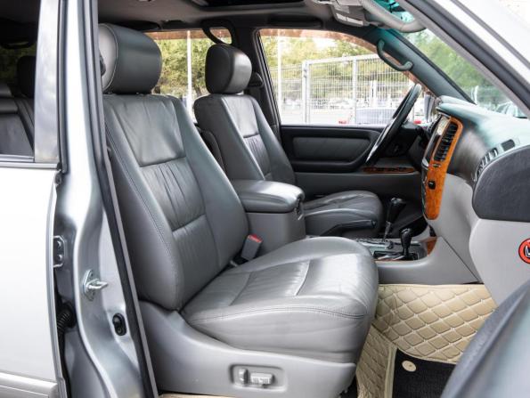 Toyota Land Cruiser 100 Series Рестайлинг 2 с пробегом 2006 года, цена 2 400 000 рублей, 548679 км, внедорожник, Автокод Объявления