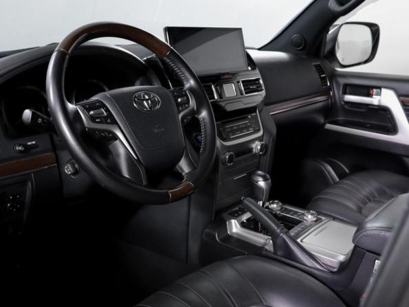Toyota Land Cruiser 200 Series Рестайлинг 2 с пробегом 2020 года, цена 8 500 000 рублей, 124966 км, внедорожник, Автокод Объявления