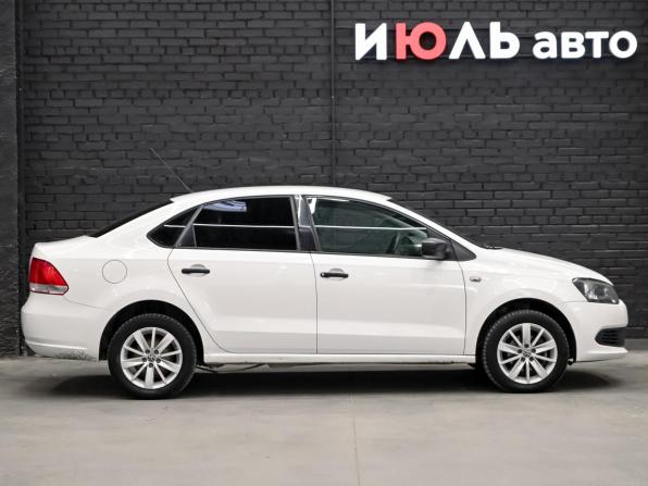 Volkswagen Polo V с пробегом 2012 года, цена 650 000 рублей, 228818 км, седан, Автокод Объявления