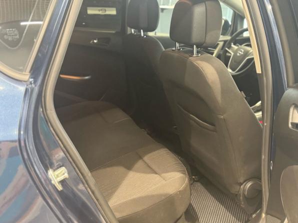 Opel Astra J с пробегом 2011 года, цена 549 000 рублей, 148300 км, хэтчбек, Автокод Объявления