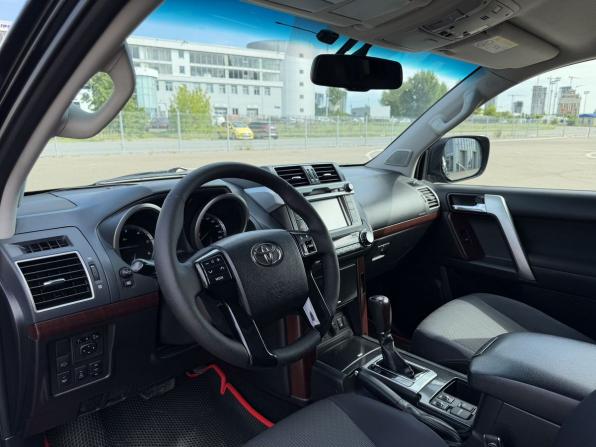 Toyota Land Cruiser Prado 150 Series Рестайлинг 1 с пробегом 2015 года, цена 3 615 000 рублей, 185267 км, внедорожник, Автокод Объявления