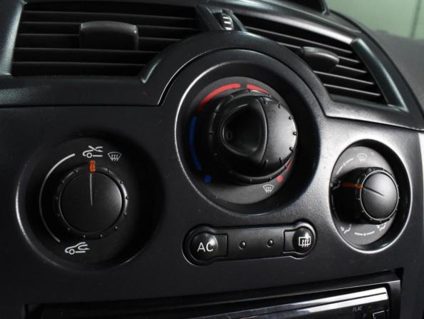 Renault Megane II Рестайлинг с пробегом 2008 года, цена 584 000 рублей, 144199 км, седан, Автокод Объявления