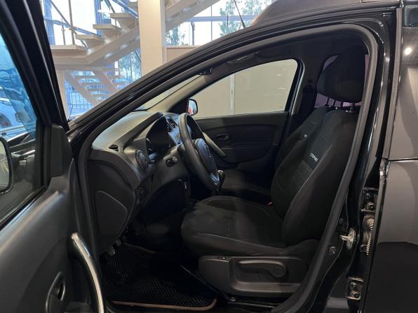 Renault Sandero II с пробегом 2017 года, цена 1 049 000 рублей, 105889 км, хэтчбек, Автокод Объявления