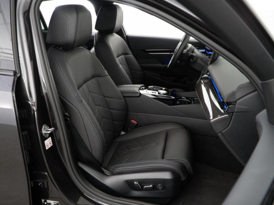 BMW 5 серии VIII (G60/G61/G68) Москва  - изображение 8
