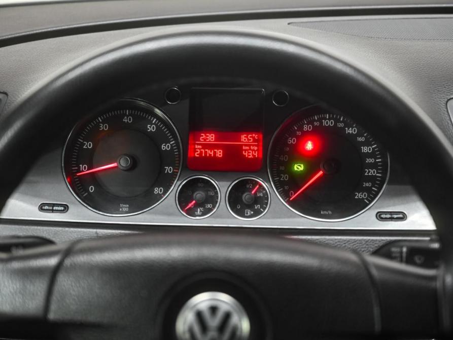 Volkswagen Passat B6 Челябинск  - изображение 17