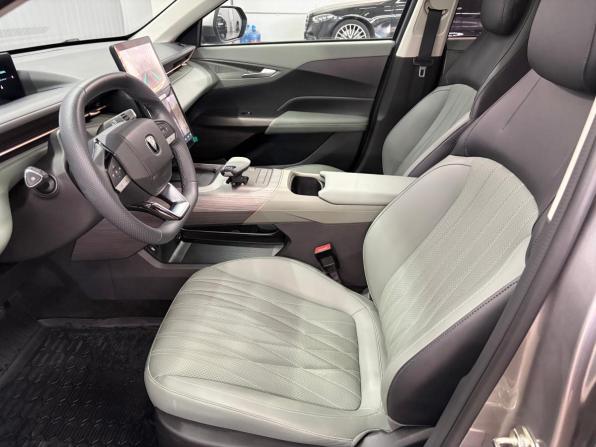 Changan Lamore с пробегом 2024 года, цена 2 047 000 рублей, 18760 км, седан, Автокод Объявления