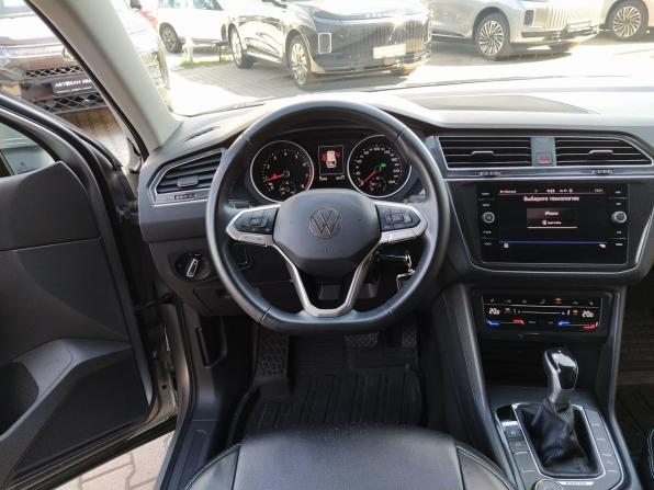 Volkswagen Tiguan II Рестайлинг с пробегом 2021 года, цена 3 550 000 рублей, 53262 км, внедорожник, Автокод Объявления
