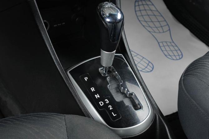 Hyundai Solaris I с пробегом 2013 года, цена 899 000 рублей, 198000 км, седан, Автокод Объявления