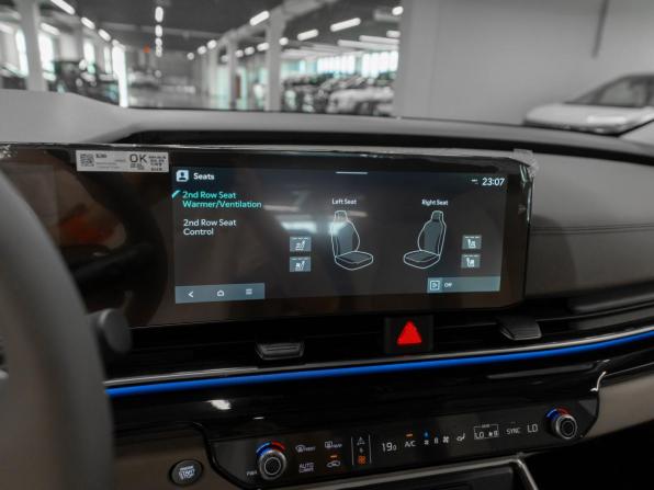 Kia Carnival IV Рестайлинг с пробегом 2024 года, цена 9 100 000 рублей, 50 км, минивэн, Автокод Объявления
