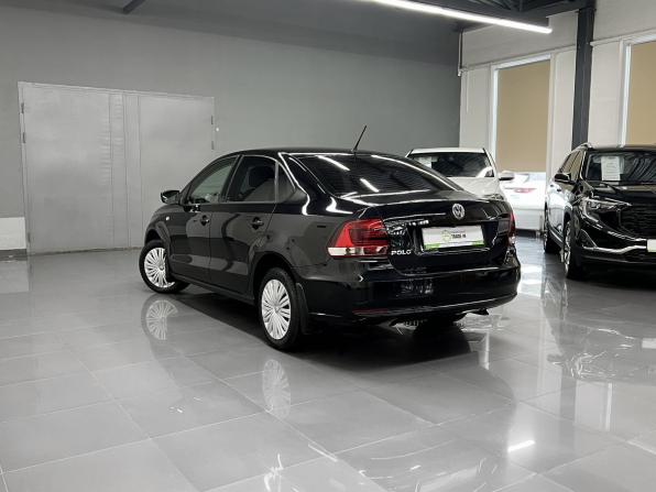 Volkswagen Polo V с пробегом 2015 года, цена 1 045 000 рублей, 100882 км, седан, Автокод Объявления