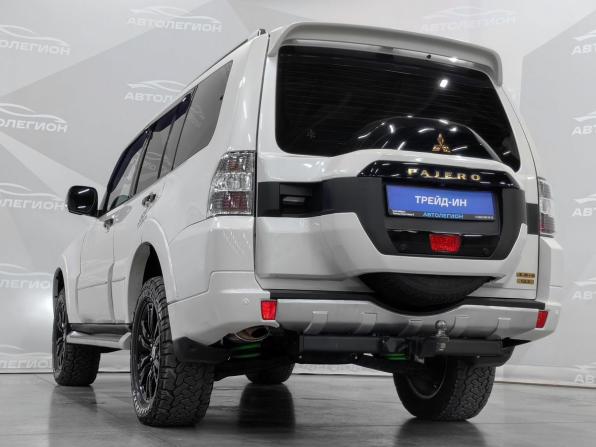 Mitsubishi Pajero IV Рестайлинг 2 с пробегом 2019 года, цена 3 250 000 рублей, 135000 км, внедорожник, Автокод Объявления