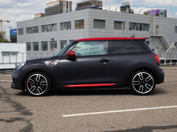 Mini Hatch III (F55/F56) Рестайлинг с пробегом 2020 года, цена 2 950 000 рублей, 66950 км, хэтчбек, Автокод Объявления