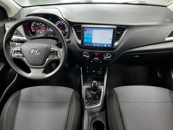 Hyundai Solaris II Рестайлинг с пробегом 2020 года, цена 1 180 000 рублей, 122225 км, седан, Автокод Объявления