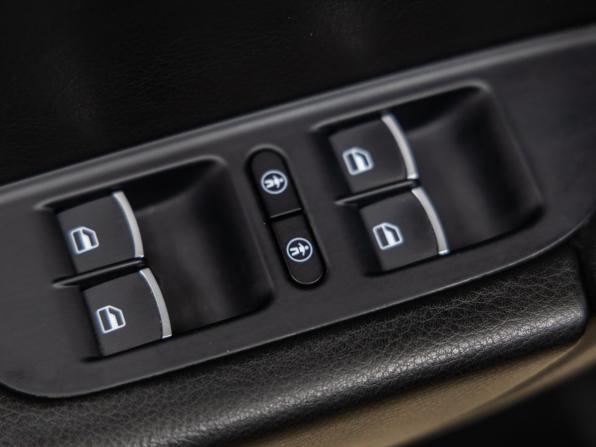 Volkswagen Touareg II Рестайлинг с пробегом 2015 года, цена 3 098 000 рублей, 142352 км, внедорожник, Автокод Объявления