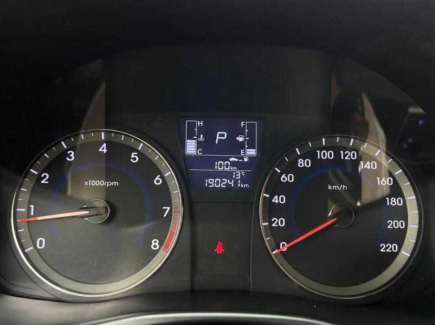 Hyundai Solaris I Рестайлинг Кемерово  - изображение 10