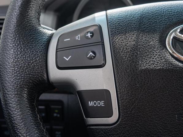 Toyota Land Cruiser 200 Series Рестайлинг 1 с пробегом 2013 года, цена 3 620 000 рублей, 293098 км, внедорожник, Автокод Объявления