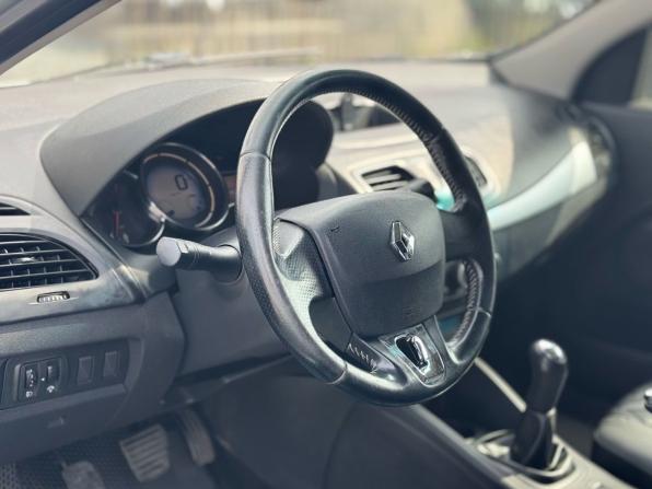 Renault Megane III Рестайлинг с пробегом 2013 года, цена 579 000 рублей, 183994 км, хэтчбек, Автокод Объявления