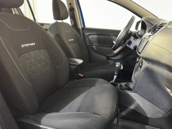 Renault Sandero II с пробегом 2017 года, цена 1 189 900 рублей, 73300 км, хэтчбек, Автокод Объявления