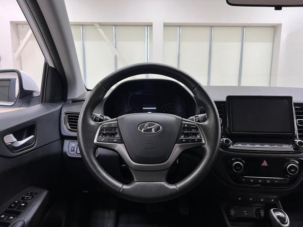 Hyundai Solaris II Рестайлинг с пробегом 2021 года, цена 1 750 000 рублей, 67753 км, седан, Автокод Объявления