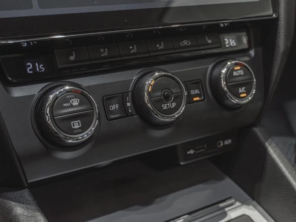 Skoda Octavia III (A7) с пробегом 2014 года, цена 1 690 000 рублей, 104417 км, лифтбек, Автокод Объявления