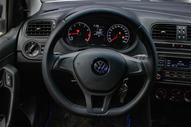 Volkswagen Polo V Рестайлинг с пробегом 2019 года, цена 939 000 рублей, 125658 км, седан, Автокод Объявления