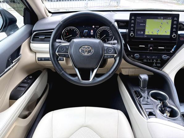 Toyota Camry VIII (XV70) Рестайлинг с пробегом 2021 года, цена 2 950 000 рублей, 116939 км, седан, Автокод Объявления