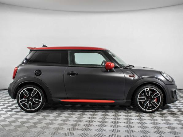 Mini Hatch III (F55/F56) Рестайлинг с пробегом 2020 года, цена 2 770 000 рублей, 66950 км, хэтчбек, Автокод Объявления