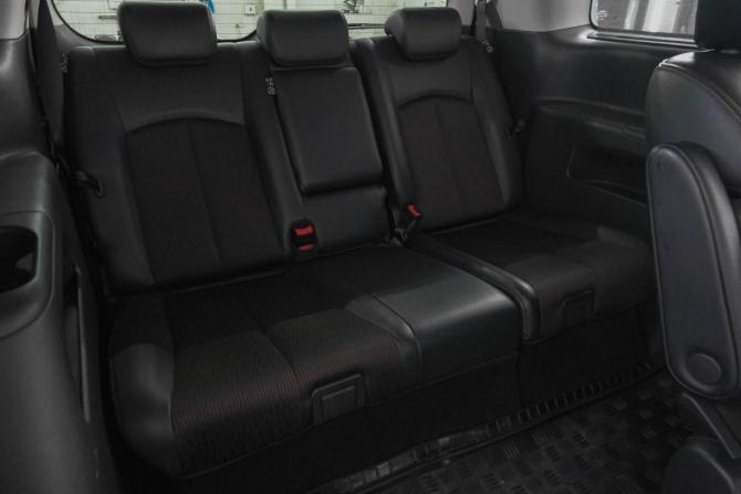 Nissan Elgrand III (E52) Рестайлинг с пробегом 2018 года, цена 3 449 000 рублей, 71000 км, минивэн, Автокод Объявления