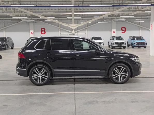 Volkswagen Tiguan II Рестайлинг с пробегом 2021 года, цена 3 763 000 рублей, 69643 км, внедорожник, Автокод Объявления