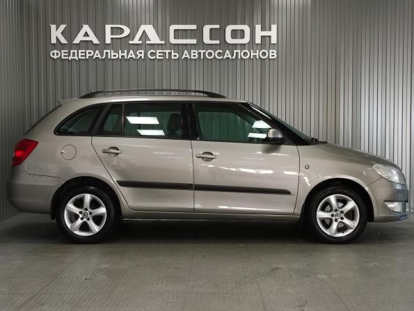 Skoda Fabia II Рестайлинг с пробегом 2010 года, цена 595 000 рублей, 168328 км, универсал, Автокод Объявления