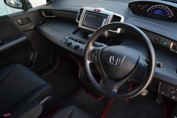 Honda Freed I Рестайлинг 2 с пробегом 2015 года, цена 1 450 000 рублей, 88000 км, компактвэн, Автокод Объявления