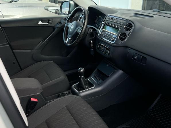 Volkswagen Tiguan I Рестайлинг с пробегом 2011 года, цена 1 348 000 рублей, 109856 км, внедорожник, Автокод Объявления
