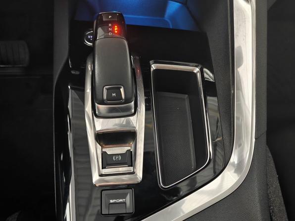Peugeot 3008 II с пробегом 2017 года, цена 1 479 000 рублей, 123442 км, внедорожник, Автокод Объявления
