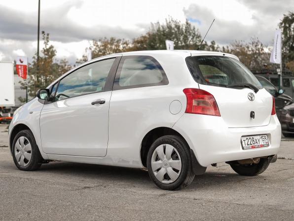 Toyota Yaris II с пробегом 2008 года, цена 409 000 рублей, 197309 км, хэтчбек, Автокод Объявления