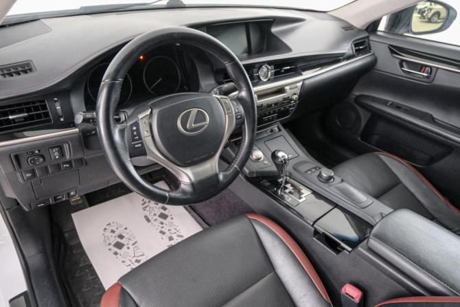 Lexus ES VI с пробегом 2015 года, цена 2 099 000 рублей, 167000 км, седан, Автокод Объявления
