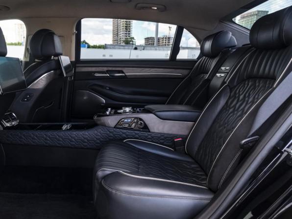 Genesis G90 I Рестайлинг с пробегом 2021 года, цена 5 900 000 рублей, 110196 км, седан, Автокод Объявления