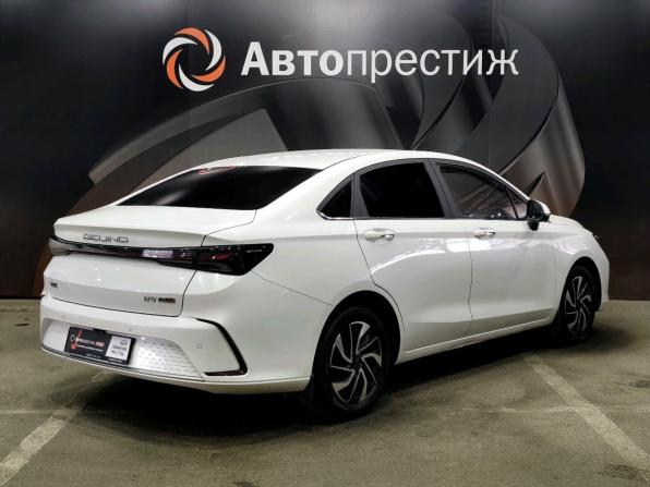 BAIC U5 Plus с пробегом 2023 года, цена 1 330 000 рублей, 45600 км, седан, Автокод Объявления