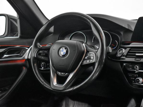 BMW 5 серии VII (G30/G31/G38) с пробегом 2019 года, цена 2 848 900 рублей, 129490 км, седан, Автокод Объявления