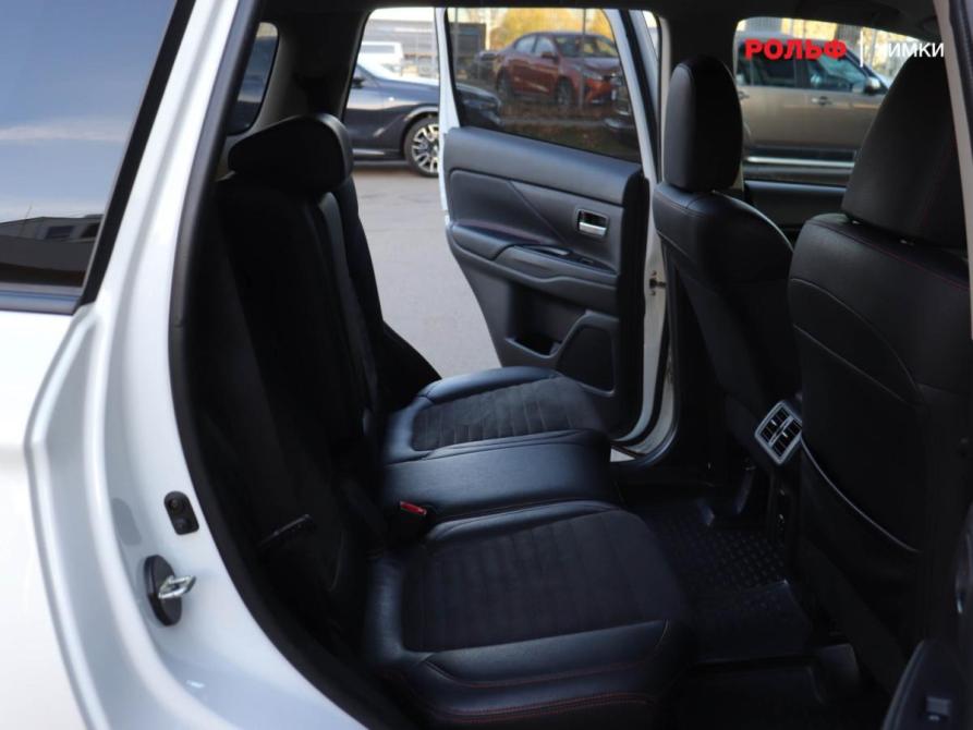 Mitsubishi Outlander III Рестайлинг 3 Химки  - изображение 15