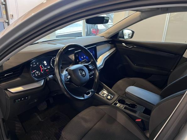 Skoda Octavia IV (A8) с пробегом 2021 года, цена 2 160 000 рублей, 162231 км, лифтбек, Автокод Объявления