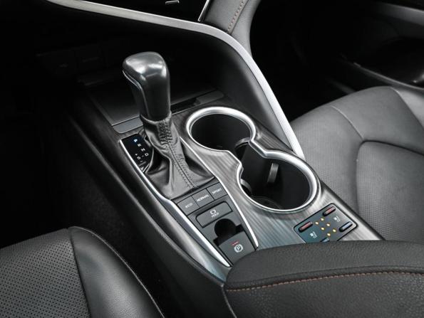 Toyota Camry VIII (XV70) Рестайлинг с пробегом 2023 года, цена 3 389 000 рублей, 87014 км, седан, Автокод Объявления