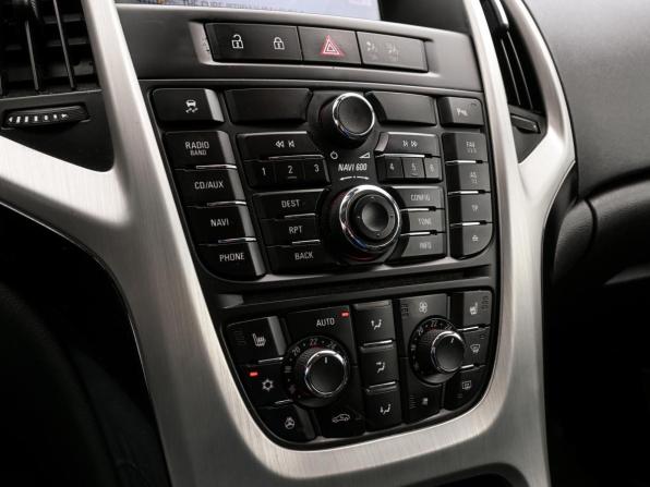 Opel Astra J Рестайлинг с пробегом 2012 года, цена 966 700 рублей, 206712 км, хэтчбек, Автокод Объявления