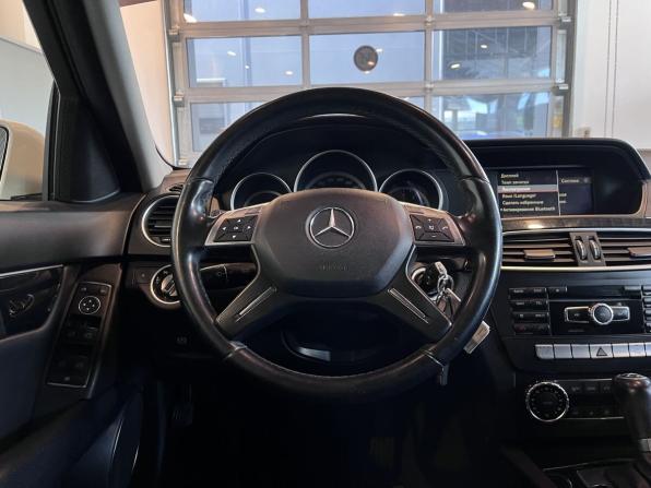 Mercedes-Benz C-Класс III (W204) Рестайлинг с пробегом 2011 года, цена 1 500 000 рублей, 142550 км, седан, Автокод Объявления