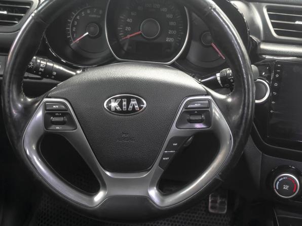 Kia Rio III Рестайлинг с пробегом 2015 года, цена 1 099 900 рублей, 142250 км, седан, Автокод Объявления