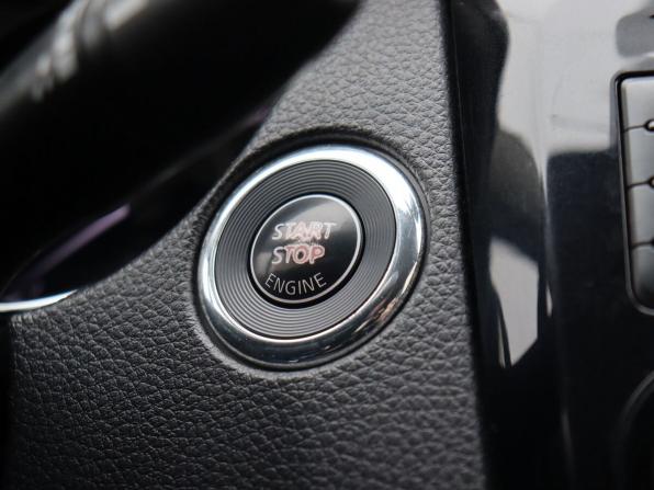Nissan Qashqai II с пробегом 2017 года, цена 1 280 000 рублей, 185683 км, внедорожник, Автокод Объявления