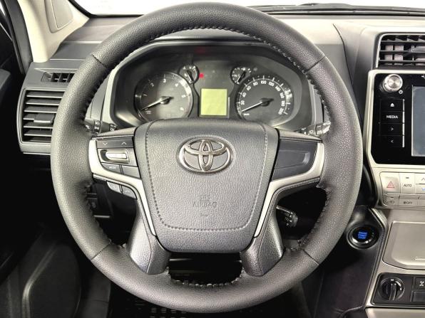 Toyota Land Cruiser Prado 150 Series Рестайлинг 2 с пробегом 2017 года, цена 4 090 000 рублей, 210847 км, внедорожник, Автокод Объявления